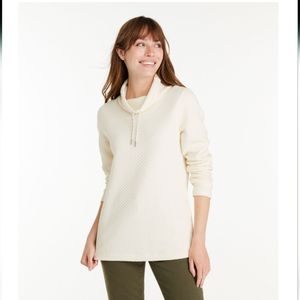 L.L.Bean Creamy Beige Woman's Size 1X Quilted Funnel Neckline with Side …